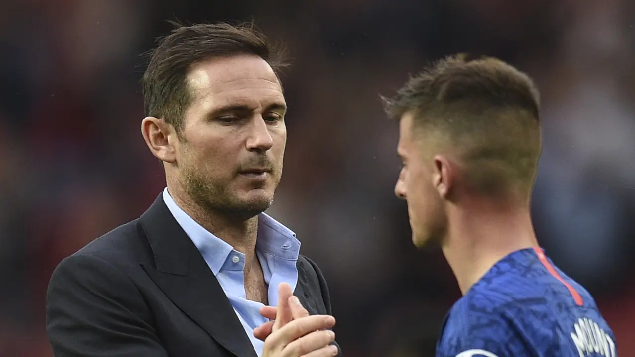 Dibantai MU 4-0, Begini Ekspresi Frank Lampard Usai Pertandingan