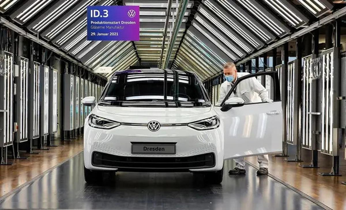 Volkswagen Pecat Ratusan Karyawan, Produksi Langsung Terimbas