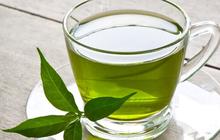 Cara Mengatasi Pori-Pori Wajah yang Membesar dengan Toner Teh Hijau