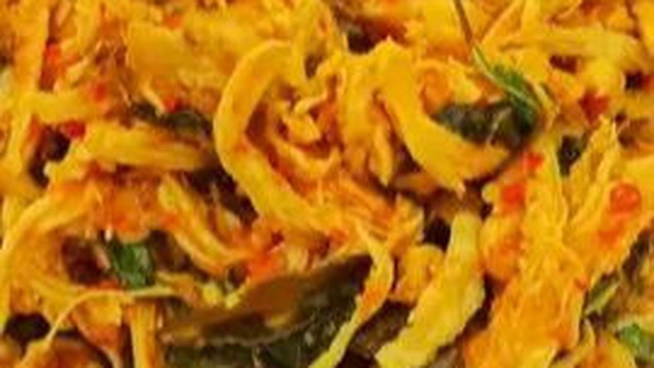 3. Ayam Suwir Rica-rica Kemangi