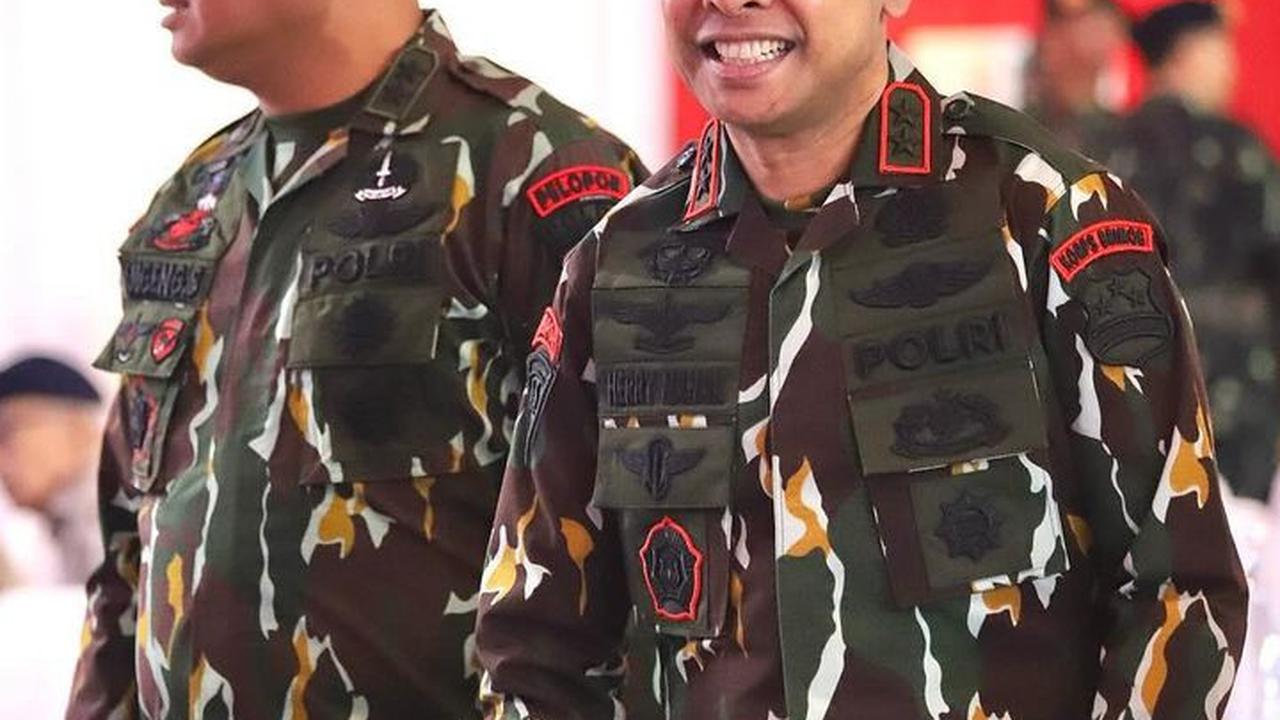 Gagahnya Jenderal Polisi Lulusan Terbaik Berseragam Brimob