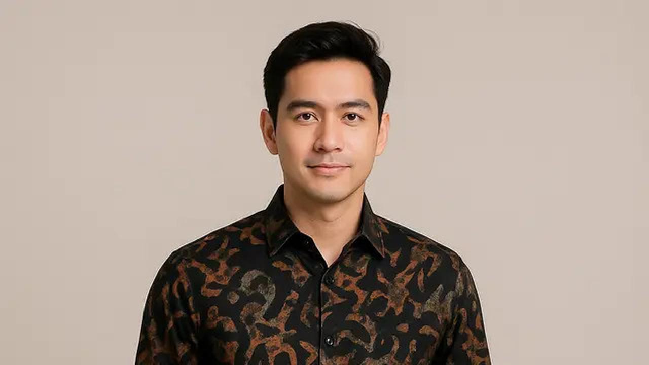 10 Model Baju Batik Pria Kombinasi Hitam, Ini Padu Padan yang Bikin Kamu Tampil Keren saat Kondangan