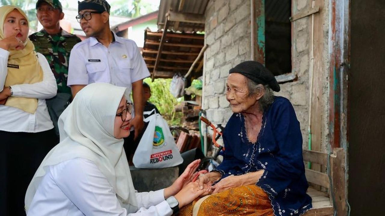 Gerakan ASN Banyuwangi Berbagi Salurkan Puluhan Ribu Paket Sembako, Tekan Angka Kemiskinan