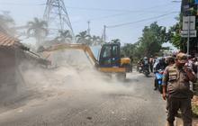 Cegah Banjir dan Macet, 220 Bangunan Liar di Depok Ditertibkan