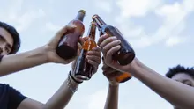 Ilustrasi Alkohol pada Remaja Foto oleh Ketut Subiyanto dari Pexels