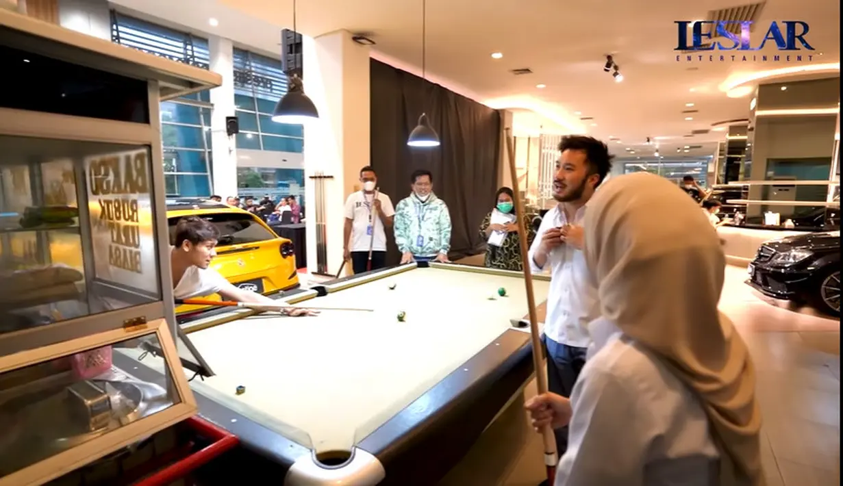 Lesti Kejora dan Rizky Billar (Youtube/Leslar Entertainment)