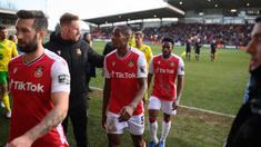 Dalam sejarah Liga Inggris hingga saat ini, ada 5 klub dari luar Inggris, tepatnya Wales, yang berkompetisi di sepak bola Inggris. Hal ini diperbolehkan mengingat Wales juga menjadi bagian dari Inggris Raya dan saat kelimanya bergabung, Liga Wales belum resmi digulirkan. Mau tahu kelima klub tersebut? Yuk disimak uraiannya. (AFP/Oli Scarff)