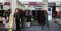 Batikeun hadirkan gaya daily wear dengan ragam siluet dan pilihan motif batik yang memikat. [Foto: Batikeun]