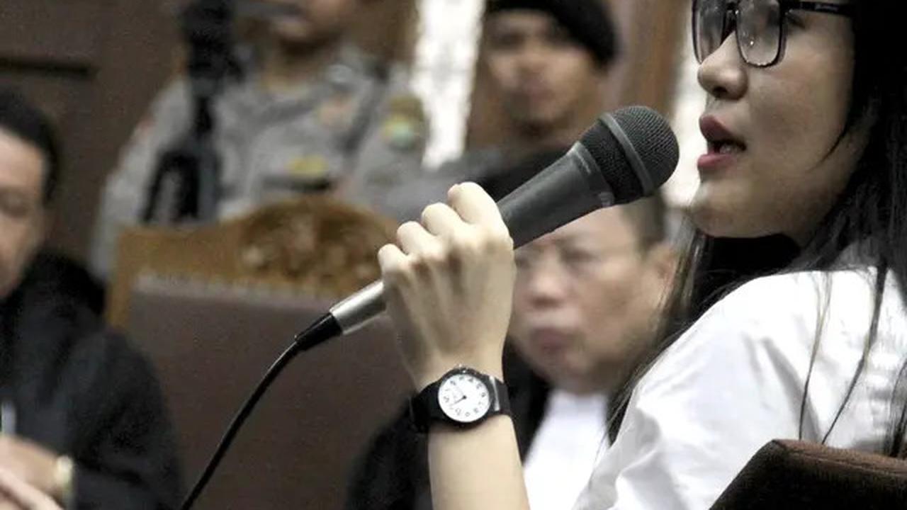 Beberapa tahun lalu, masyarakat Indonesia sempat digemparkan oleh kasus pembunuhan Wayan Mirna Salihin yang dilakukan oleh Jessica Kumala Wongso melalui kopi bersianida.<br>