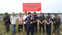 KKP segel tambak udang di Desa Sembulang Jembatan Lima, Kwcamatan Galang, Batam, Kepulauan Riau karena menjalankan operasional di luar ketentuan. (Dok KKP)