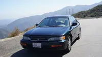 Pemilik Honda Accord lansiran 1996 punya cara menarik menjual mobil bekasnya. (Carscoops)
