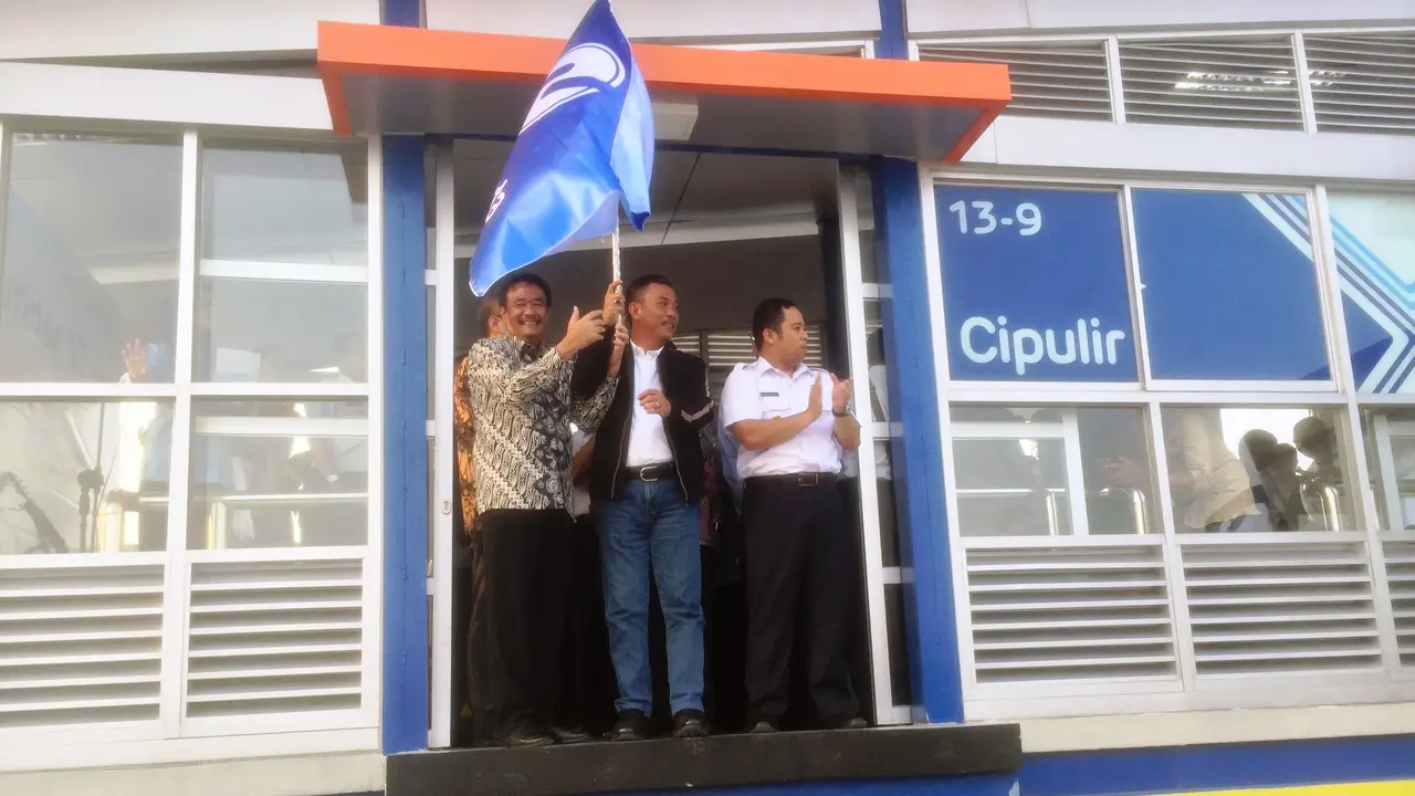 20170816-transjakarta-jakarta-djarot