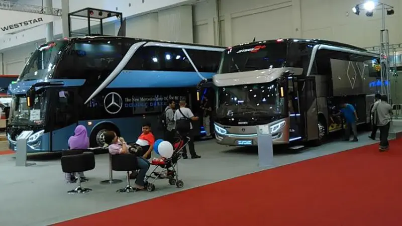 Bus Premium Bergaya Eropa Goda Pengunjung GIIAS 2015