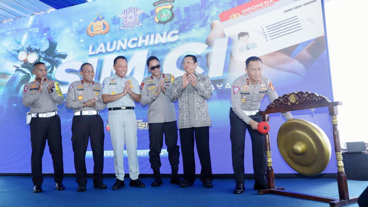 Direktur Utama Jasa Raharja Rivan A. Purwantono saat menghadiri peluncuran SIM C-1 oleh Korlantas Polri di Satpas (SIM) Daan Mogot, Cengkareng, Jakarta Barat.