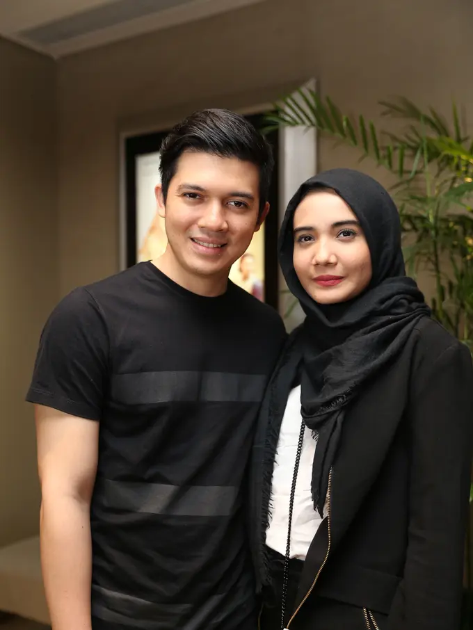 Irwansyah dan Zaskia Sungkar
