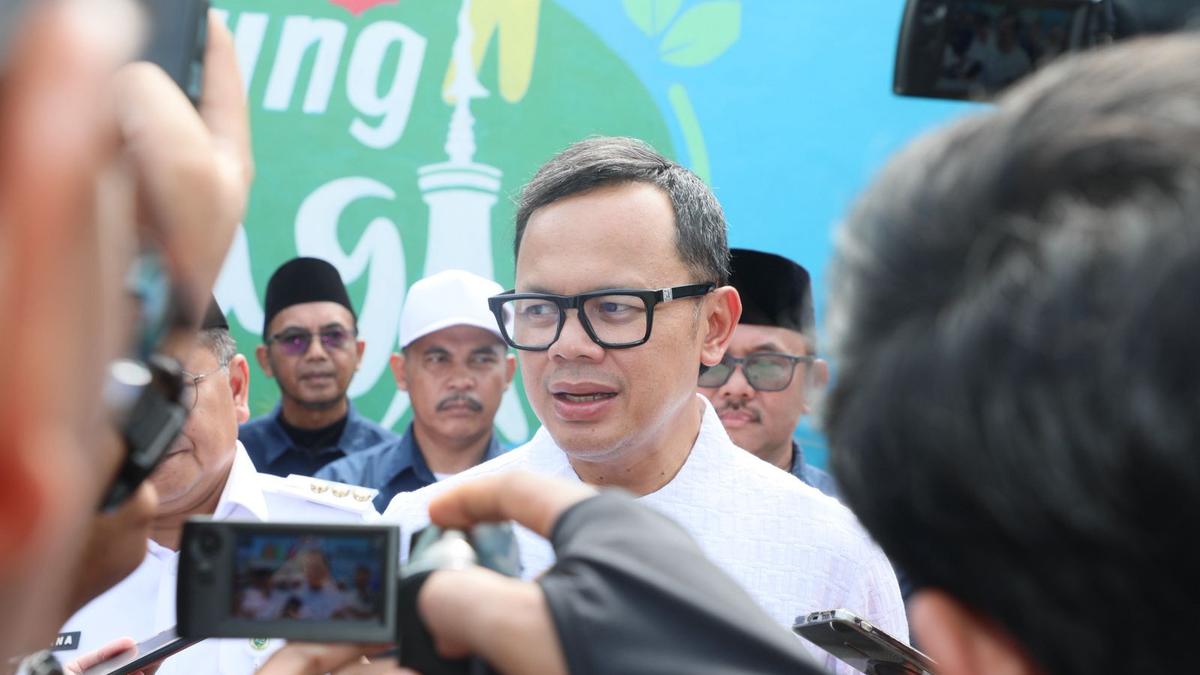 Wamendagri Bima Arya Puji Kampung Bahagia Jambi, Sebut RT Ujung Tombak Pemerintah