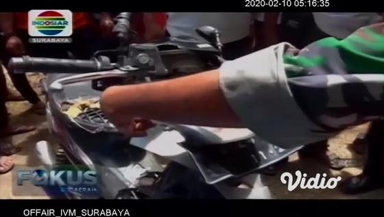 VIDEO: Seorang Pemotor Tewas Tertimpa Pohon Tumbang di Srambang Ngawi