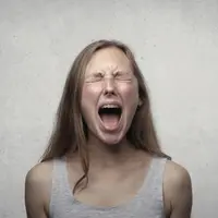 Ilustrasi Berteriak Credit: pexels.com/AndreaPiacquadio