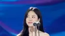 Penampilan Song Hye Kyo memang tak pernah mengecewakan, termasuk di Baeksang Arts Awards 2024 ini. [Foto: Instagram/choijaehoon.official]