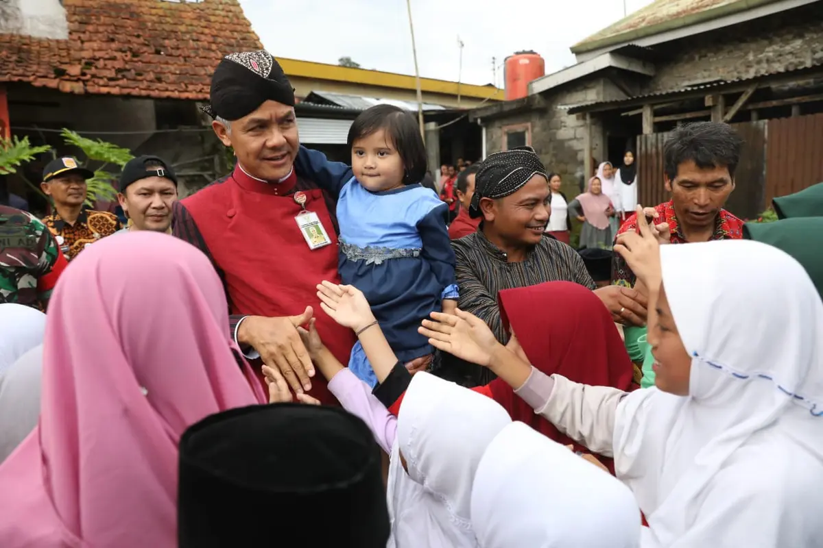 Ganjar Pranowo Beri Bantuan untuk kader PDI Perjuangan