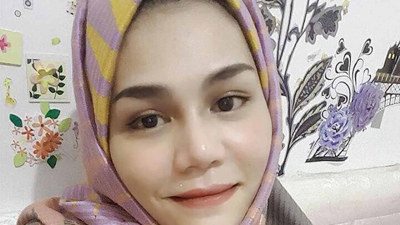 Jadi Mualaf, Ini 7 Pesona DJ Katty Butterfly Saat Pakai Hijab