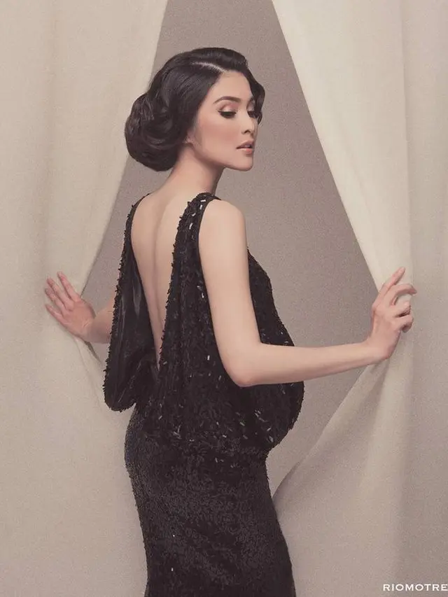 Tampil Glamor, Ini 7 Gaya Menawan Seleb Tampil dengan Gaun Backless