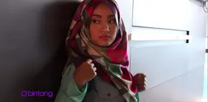 Ternyata, saat duduk di kursi kelas 6 SD, Fatin Shidqia tertarik untuk menjadi penyanyi jepang karena suka menonton anime Jepang.