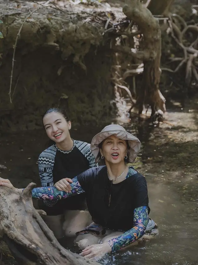 Raline Shah Liburan di Sumba
