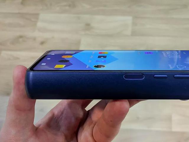Pakai Baterai Babon 18 000mah Ini Wujud Smartphone Energizer Super Tebal Tekno Liputan6 Com