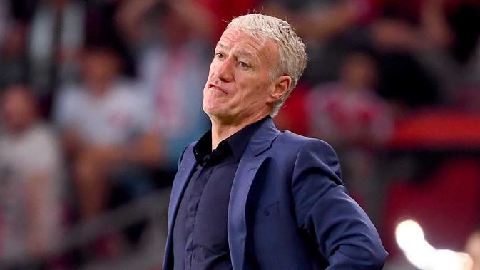 Didier Deschamps, Pelatih Timnas Prancis pasrah dengan hasil undian di fase grup Euro 2020. (AFP/Franck Fife)