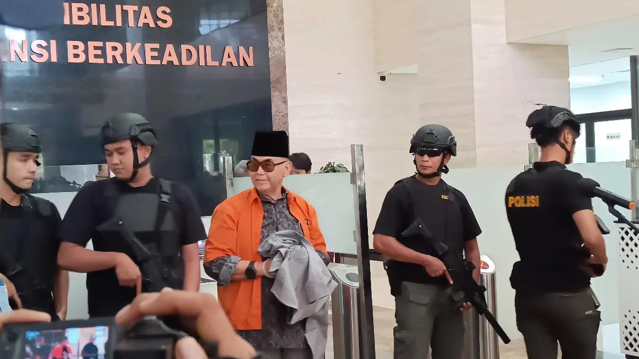 Proses penyidikan kasus dugaan TPPU Panji Gumilang ini polisi memerika anak istrinya.<br>
