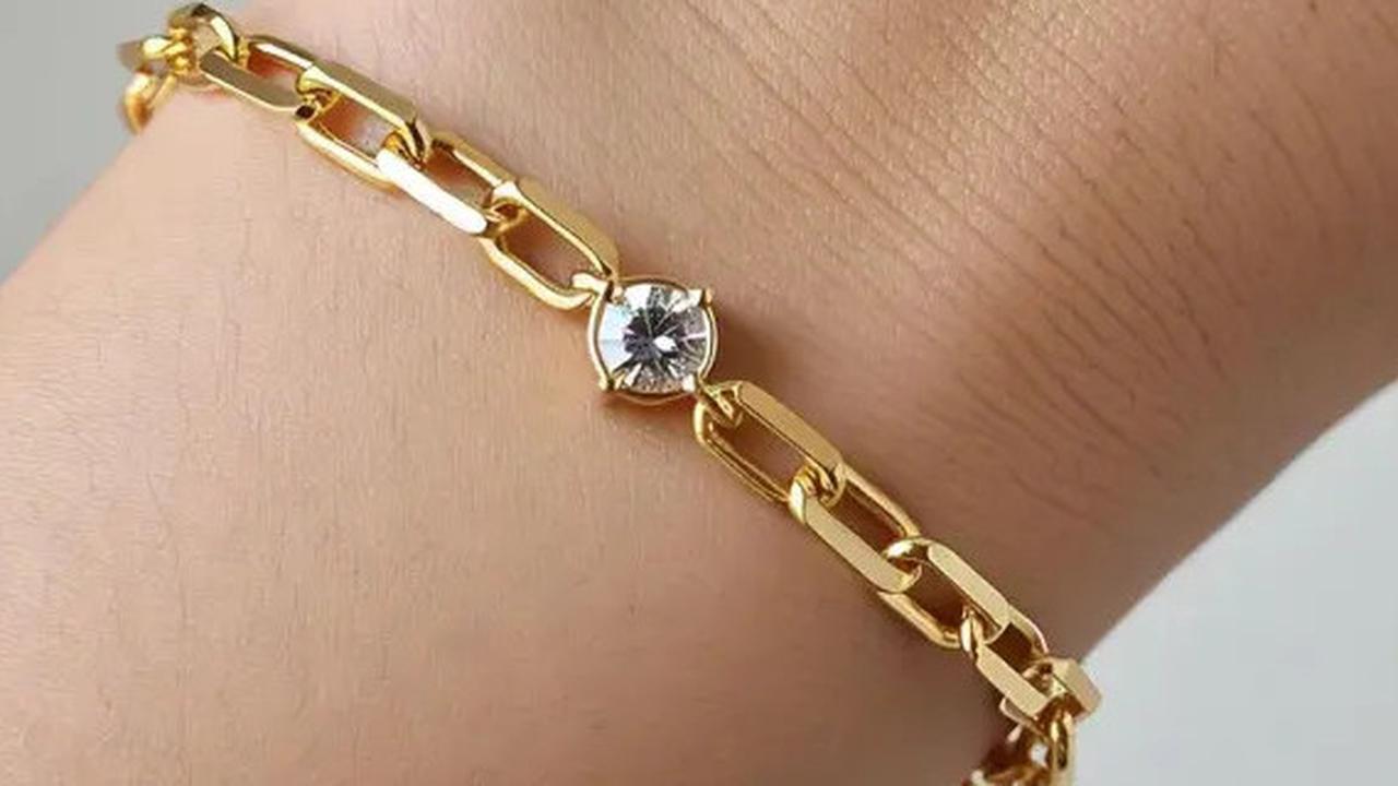 7 Model Gelang Emas Rantai yang Dihiasi Batu Permata, Manis untuk Tampilan Kasual Elegan