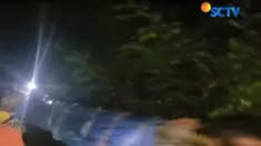Petugas Basarnas yang berhasil mengevakuasi korban tewas harus menempuh perjalanan 2 hari melewati hutan dan pegunungan dengan berjalan kaki,