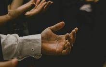 Bacaan Doa Qunut Subuh Lengkap dengan Latin & Artinya, Umat Islam Perlu Tahu