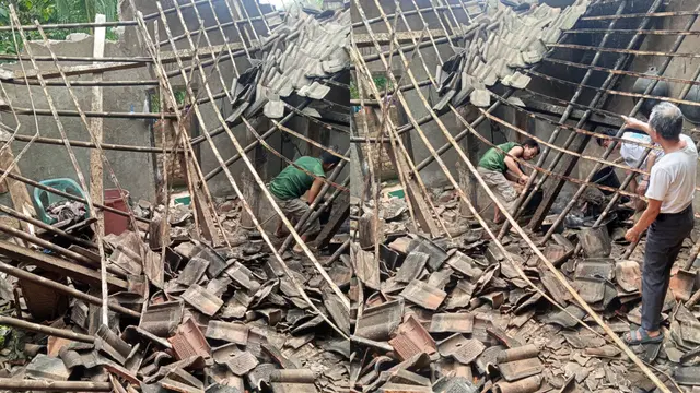 Hujan deras disertai angin kencang menyebabkan sejumlah bangunan di Kabupaten Way Kanan, Lampung, ambruk dan 5 warga mengalami luka-luka.