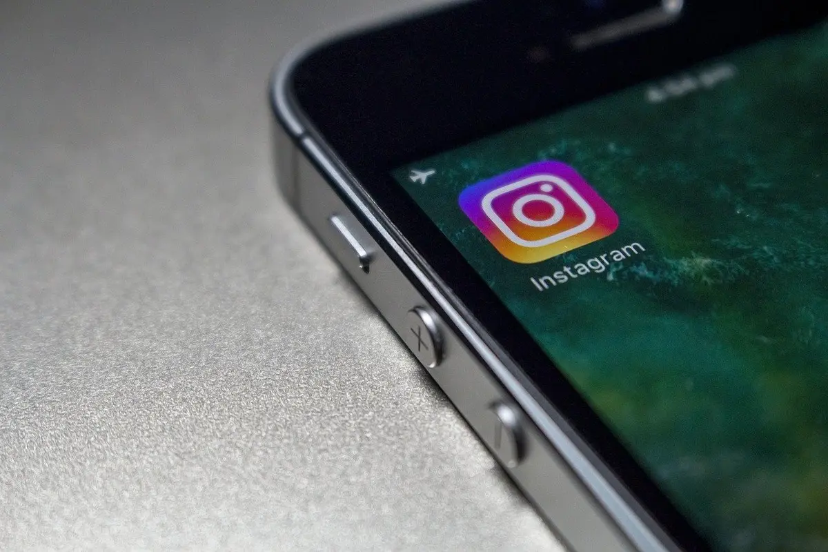Ilustrasi instagram