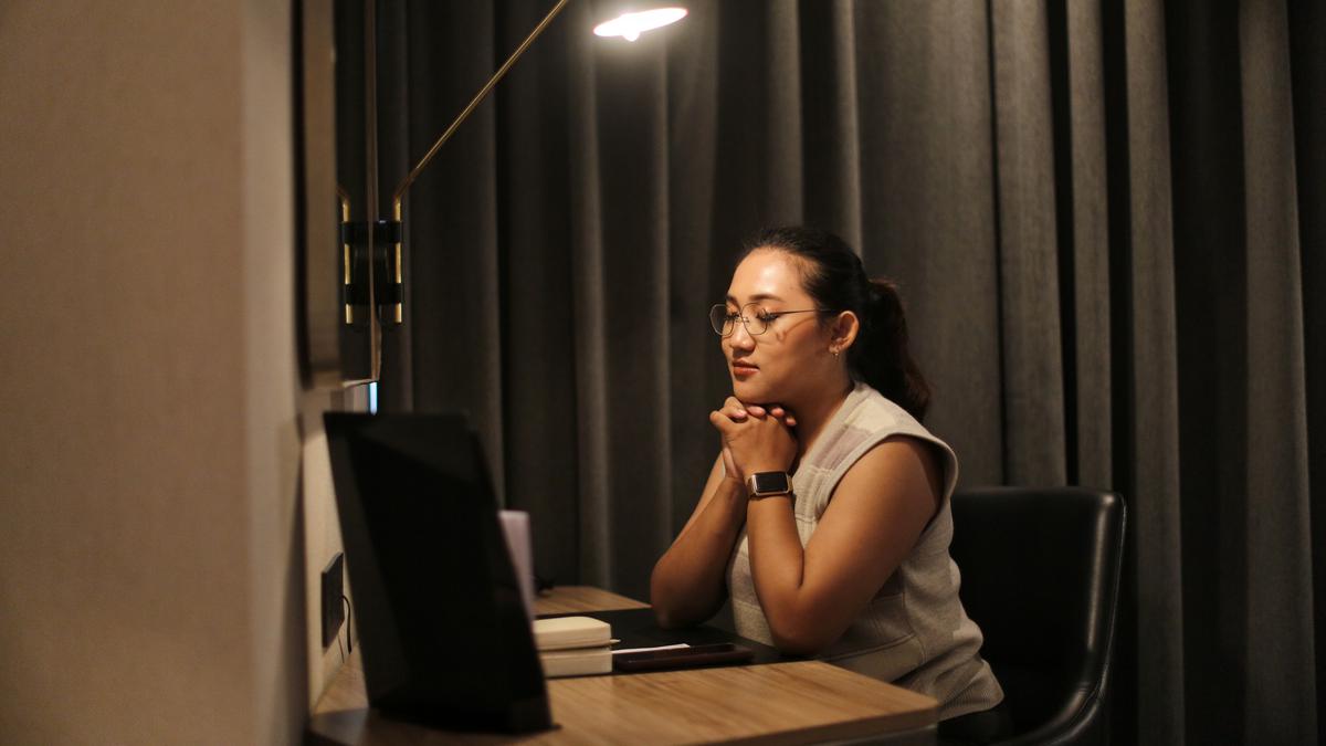 7 Sikap Elegan Menghadapi Orang yang Pernah Menghancurkan Hidupmu