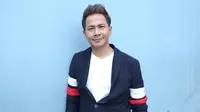 Sudah Fitting Baju Pengantin, Delon Jaga Berat Badan