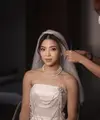 Clarissa Tanoesoedibjo tampil menawan dalam balutan wedding dress bergaya klasik saat lakoni foto prewedding beberaoa waktu lalu. [Foto: Instagram/ Clarissa Tanoe]