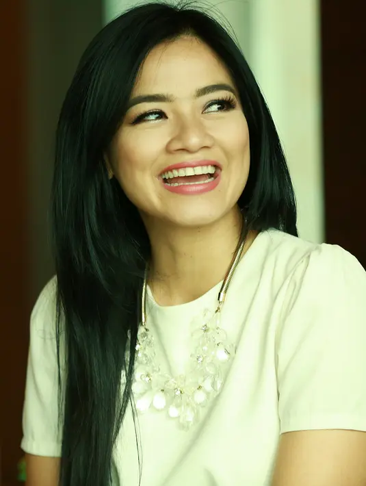 Ibu satu anak ini mengaku sudah tidak sabar lagi untuk melihat hasilnya kelanjutan film yang sukses mengangkat kisah cinta Rangga dan Cinta tersebut. (Galih W. Satria/Bintang.com)