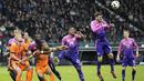 Pemain Jerman, Pascal Gross menyundul bola saar melawan Belanda pada laga persahabatan di Stadion Deutsche Bank Park, Frankfurt, Rabu (27/3/2024). (AP Photo/Martin Meissner)