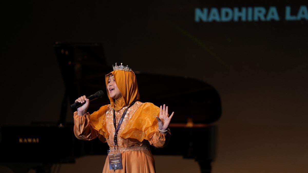 Nadhira Lathifa Adzkiya Raih Gold Award di Asia All Stars Festival Korea Selatan 2025, Bangga Banget!