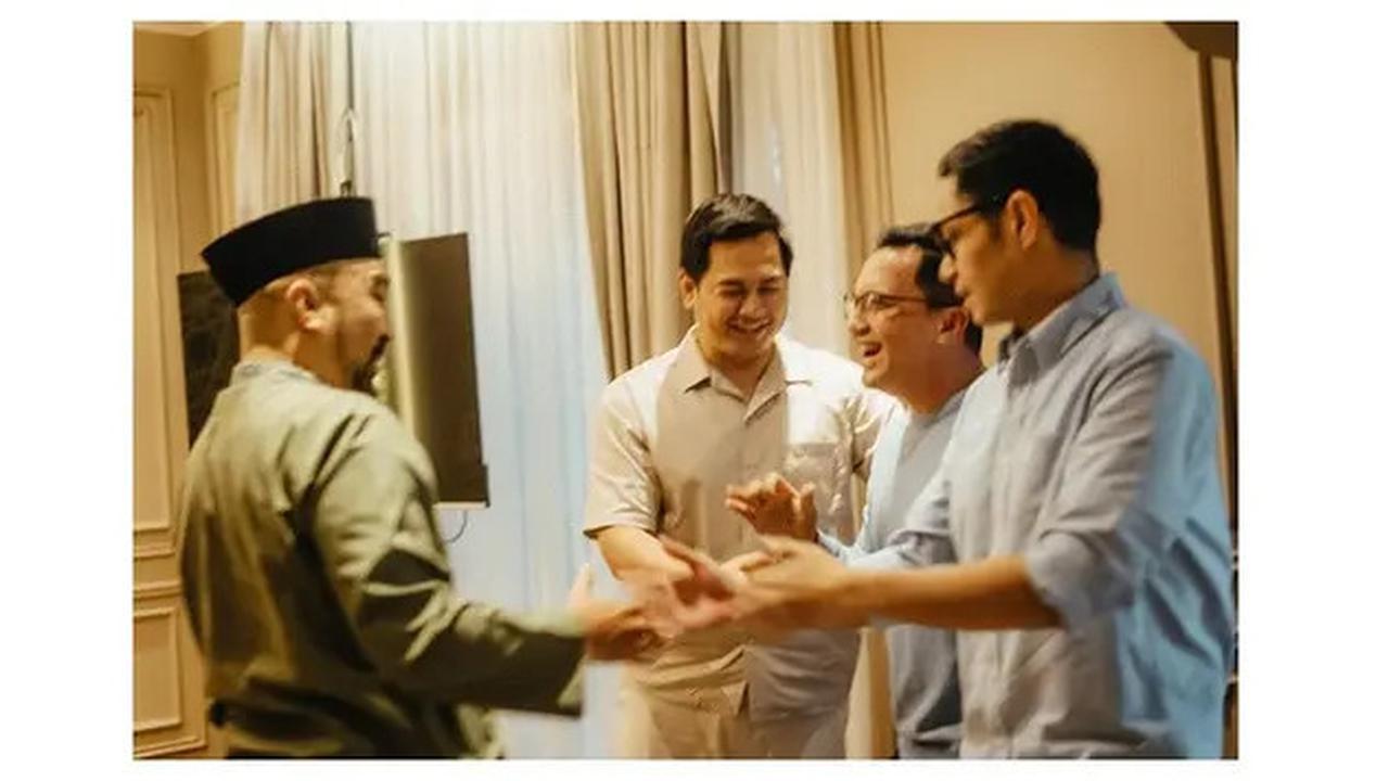 6 Potret Silaturahmi Artis di Rumah Teuku Wisnu dan Shireen Sungkar, Temu Kangen