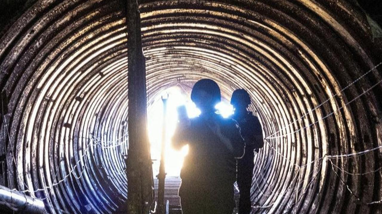 Mereka mengklaim terowongan tersebut memiliki kedalaman hingga 50 meter dan panjang 4 kilometer.<br>