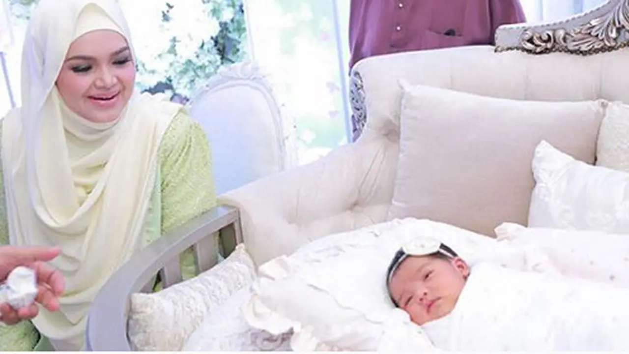 [Bintang] Foto Anak Siti Nurhaliza