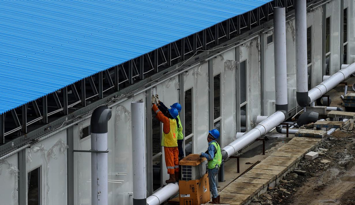 FOTO: Pertamina Bangun RS Darurat COVID-19 di Lapangan ...