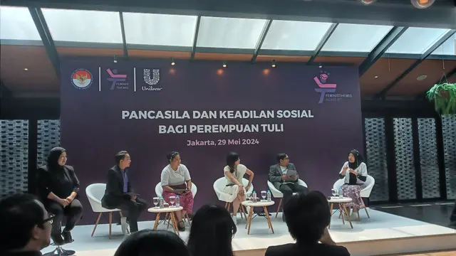 acara diskusi yang digelar FeminisThemis dan Unilever Indonesia pada Rabu, 29 Mei 2024.