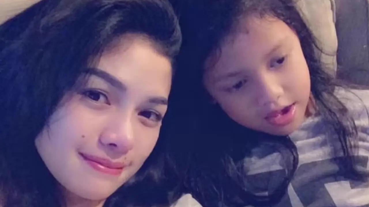 Potret Masa Kecil Lolly yang Hangat Bersama Nikita Mirzani, Kini sang Putri Sulung Kembali ke Pelukan