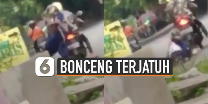 VIDEO: Kocak, Momen Perempuan Bonceng Motor Justru Terjatuh