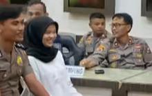 Wajah Tegang Campur Bahagia Anggota Polisi 'Disidang' Bareng Pacar, Komandan Kuliti Awal Kenalan Sampai Tertawa